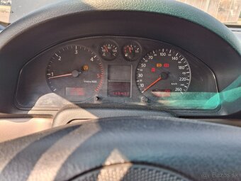 Prístrojový panel, budíky, tachometer. - 20