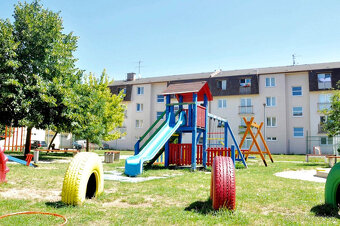 Na predaj priestranný 4-izbový byt  s atmosférou vidieckeho  - 20