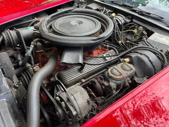 Chevrolet Corvette 1973 – klasický americký kabriolet s V8 - 20