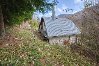 Chata v Strážovských vrchoch - Košeca s pozemkom 604m2. - 20