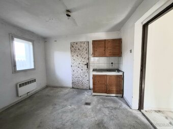 Na predaj- byt,garáž,dielňa,záhr.domček,pozemok - HANDLOVÁ - 20