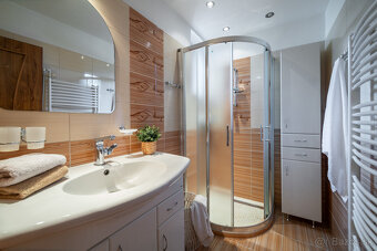 Nová znížená cena Na predaj 5-izbový rodinný dom s veľkou z - 20