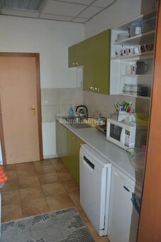 Zaujímavý administratívno - priemyselný objekt na predaj Mar - 20