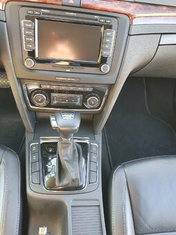 Škoda Superb 2.0 TDI CR 4x4 140k Elegance DSG
 - 20