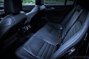 Alfa Romeo Giulia VELOCE Q4 - 20