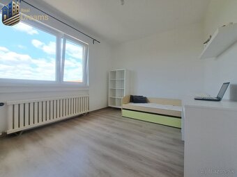 Exkluzívne na predaj 5 izbový rodinný dom - 20
