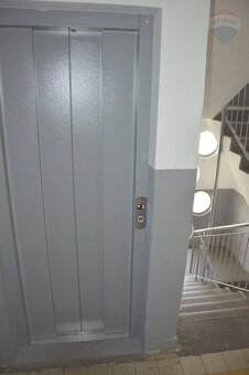 Predaj veľký 2,5 izbový byt Bratislava III - Nové Mesto - 20