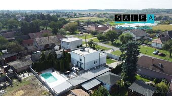 Exkluzívny villa dom s bazénom - 20