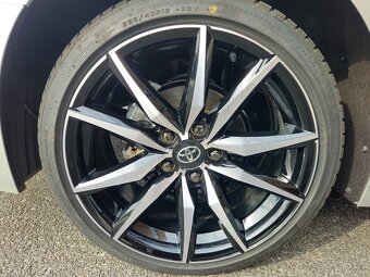 Toyota Corolla Combi 2.0 Hybrid GR Sport + Dynamic - 20