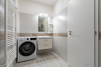 Na predaj rodinný dom so 4 bytmi - Bratislava, Vrakuňa - 20