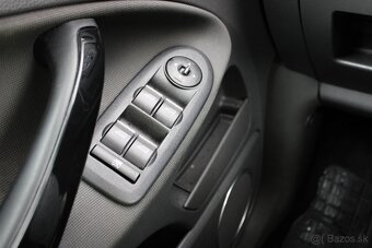 Ford Kuga 2.0 TDCi Duratorq Titanium AWD NELAKOVANÉ - 20