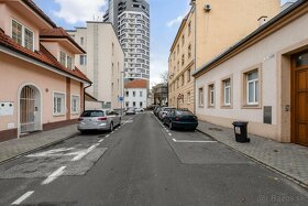 PREDAJ veľký 3-izbový byt Bratislava-Staré Mesto - 20