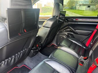 Porsche Cayenne Turbo - 20