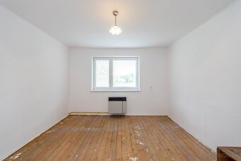 Exkluzívne ponúkame na predaj domček v obci Výškovce - 20