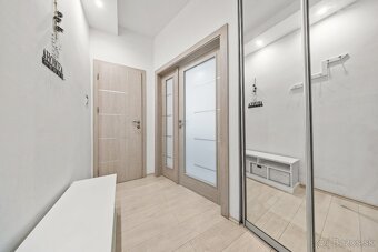 Predaj 3 izb. priestranný byt v tehlovom bytovom dome - 20
