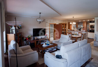 Komerčná budova v širšom centre mesta Vranov nad Topľou - 20