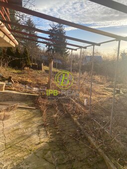 Pozemok s murovanou chatou v Rači - 20