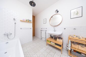 MIKELSSEN - Na predaj výnimočný bungalov s bazénom v lukratí - 20