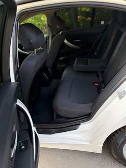 BMW F30 318d 2014 navi/siber super stav - 20