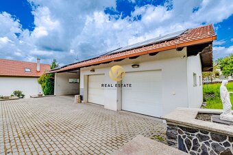 Na PREDAJ jedinečný rodinný dom 438m2 s veľkolepým pozemkom  - 20