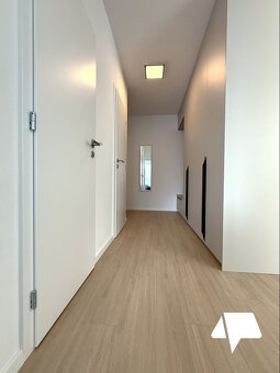 Prenájom, 3 izbový byt s predzáhradkou a garážovým státím, N - 20