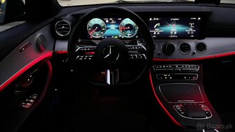 Mercedes-Benz E trieda Kombi 300DE AMG line - 20