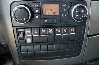 MAN TGL 12.250 s valníkovou nástavbou a hydraulickým čelom - 20