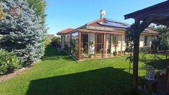 Novinka Rodinný dom s bazénom v lukratívnej lokalite - Nitr - 20