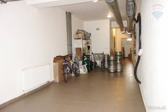 Predaj: Na predaj komerčná budova s parkovaním a širokým vyu - 20