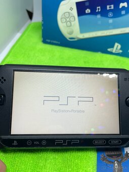 Sony PSP-E1004 Street +box biely - 20