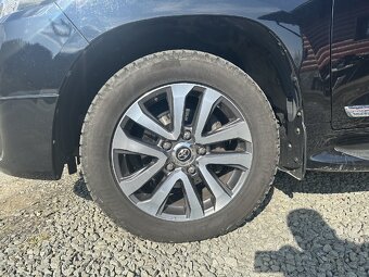 Toyota Land Cruiser 200 Premium - 20