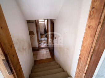 Dvojpodlažný rodinný dom v obci Bracovce - 20