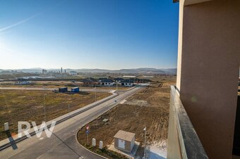 BÝVAJTE IHNEĎ - 3 izb. BYT + loggia - 72,62 m2 - REZIDENCIA  - 20