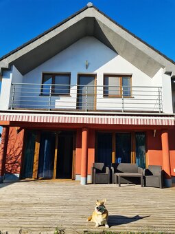 Moderný 5-izbový dvojpodlažný rodinný dom v Rovinke (dvojdom - 20