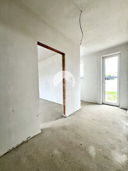 Reality KOMPLEX s.r.o. ponúka na PREDAJ 5 izbový rodinný dom - 20