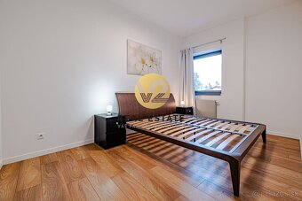 Prenájom – priestranný 3 izbový byt s terasou a 2 parkovacím - 20