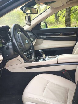 BMW 740i (3 liter benzín) - 20