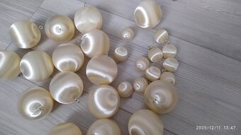 Predám tieto všetky vianočné dekorácie. Cena: 17E - 20