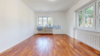 Bývajte dnes, plaťte neskôr Na predaj kompletne zrekonštruo - 20