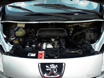 PEUGEOT EXPERT TEPEE 1.6 HDi 8 miest ( 9 v dokladoch ),ŤAŽNE - 20