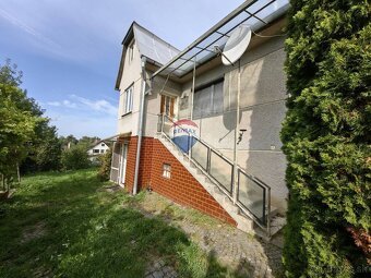 Rodinný dom 4 izb,  2 kuchyne, 2 kúpelne, 260m2, pozemok 936 - 20