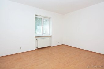 PREDAJ - priestranný rodinný dom s garážou -ruzinov, prievoz - 20