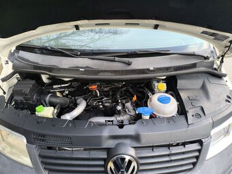 VW TRANSPORTER 2,5 TDi LONG-9-míst - 20