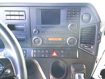 ACTROS MP4 2016 LOW DECK MEGA Nové tacho - 20