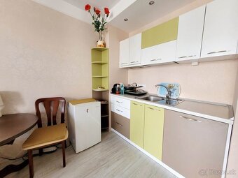 Dvojizbový luxusný apartmán v exkluzívnom komplexe - 20