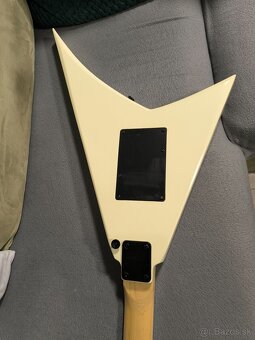 Predám Jackson Randy Rhoads 32 Ivory - 20