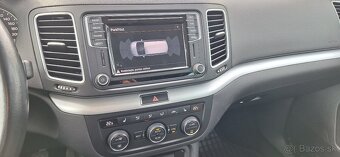 Volkswagen sharan 2.0 tdi 7-miestny - 20