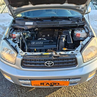 Toyota RAV4 1.8 VVTi 5D benzín - 20