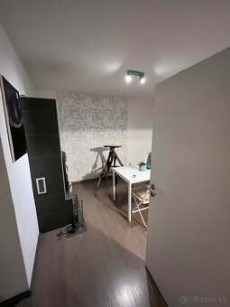 Predám 4-izbový rodinný dom v obci Veľké Zálužie - 20