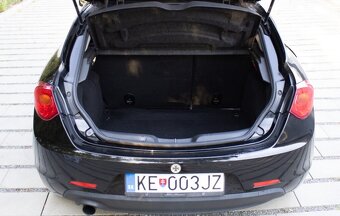 Alfa Romeo Giulietta (2015) - 20